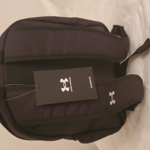 BRAND NEW with TAG! BLACK UNDER ARMOUR BACKPACK - Picture 9 of 11